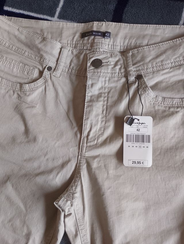 Pantalón mujer talla 42. NUEVO. Marca Easy Wear.