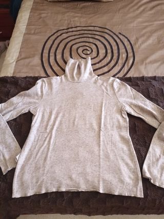Jersey cuello alto beige