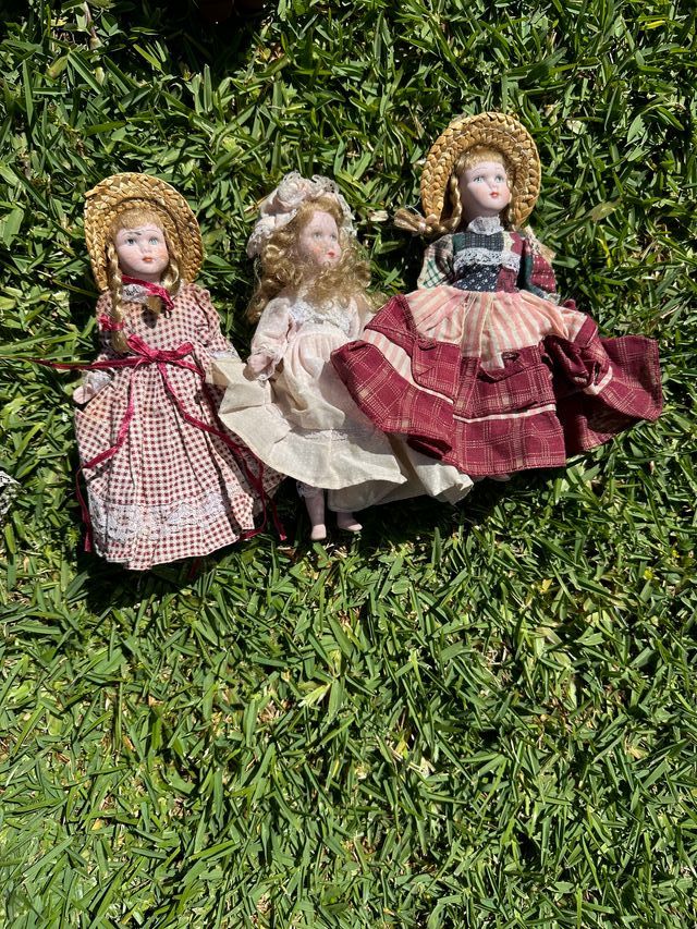 Bambole in porcellana e altro