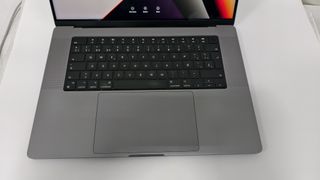Apple Macbook M1 PRO - SEMINUEVO No11