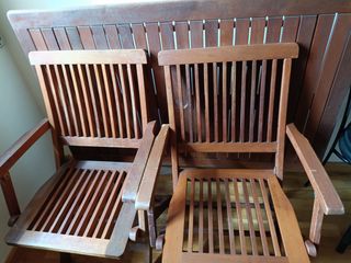 Mesa y 2 sillas jardín - Madera. Apenas sin uso