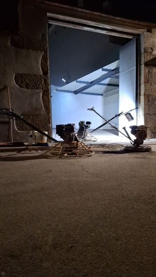 SOLERAS DE HORMIGÓN IMPRESO Y PULIDO