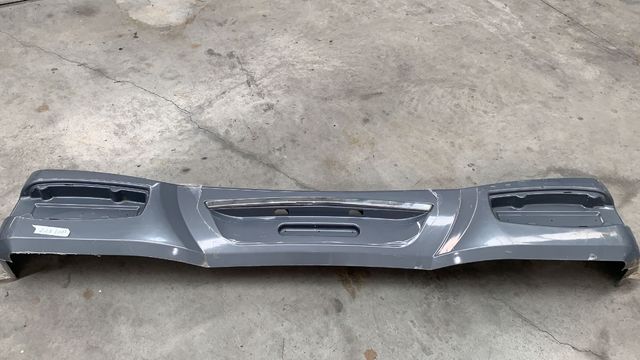 Paragolpes Challenger Gris