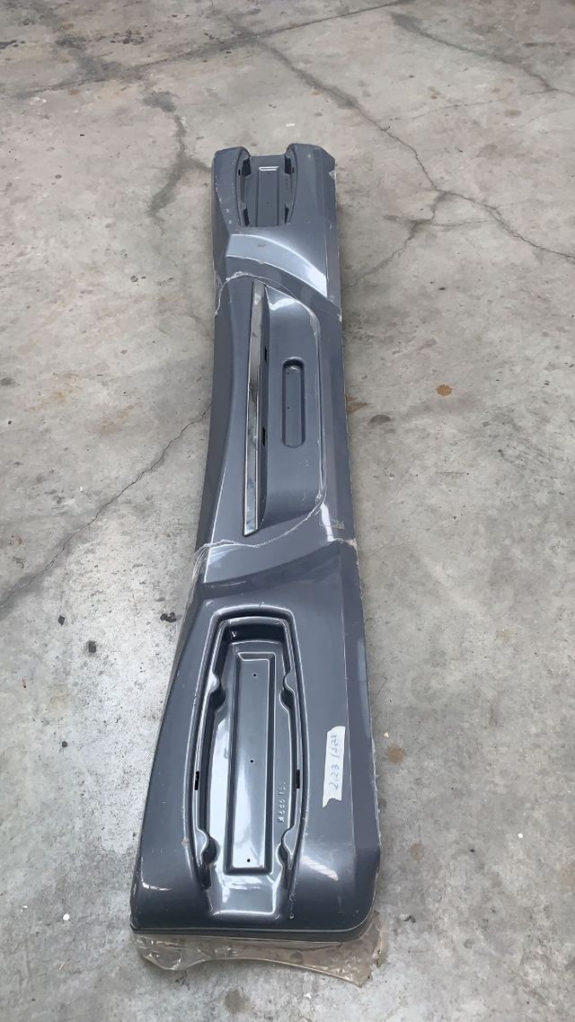 Paragolpes Challenger Gris