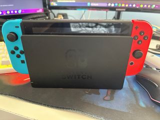 Nintendo Switch - Azul y Rojo