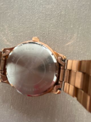 Reloj Radiant dorado