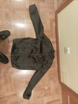 Cazadora bomber verde oliva