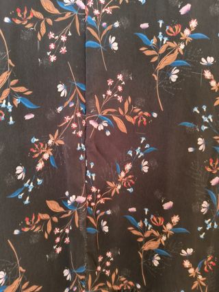 Vestido Trendyol negro floral