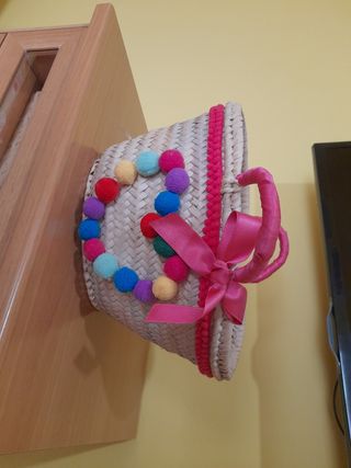 Capazo artesanal niña: beige y rosa