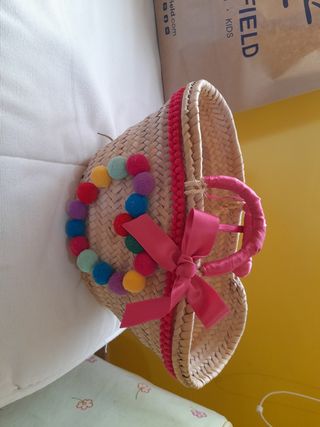 Capazo artesanal niña: beige y rosa