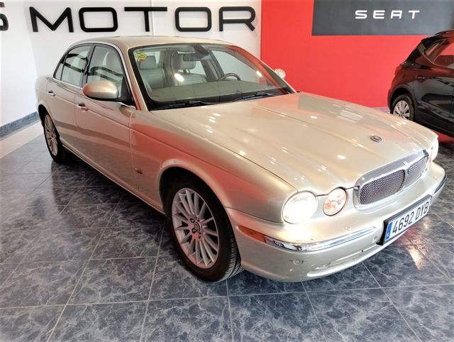 JAGUAR XJ 6 D 2.7D / 270CV Automático / 2006