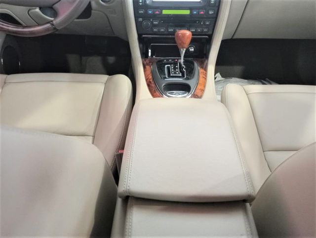 JAGUAR XJ 6 D 2.7D / 270CV Automático / 2006