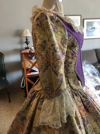 Traje fallera adulta con dos corpiños