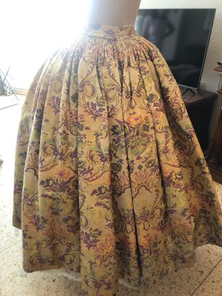 Traje fallera adulta con dos corpiños