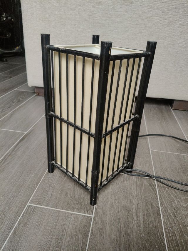 Lámpara mesa bambú negra