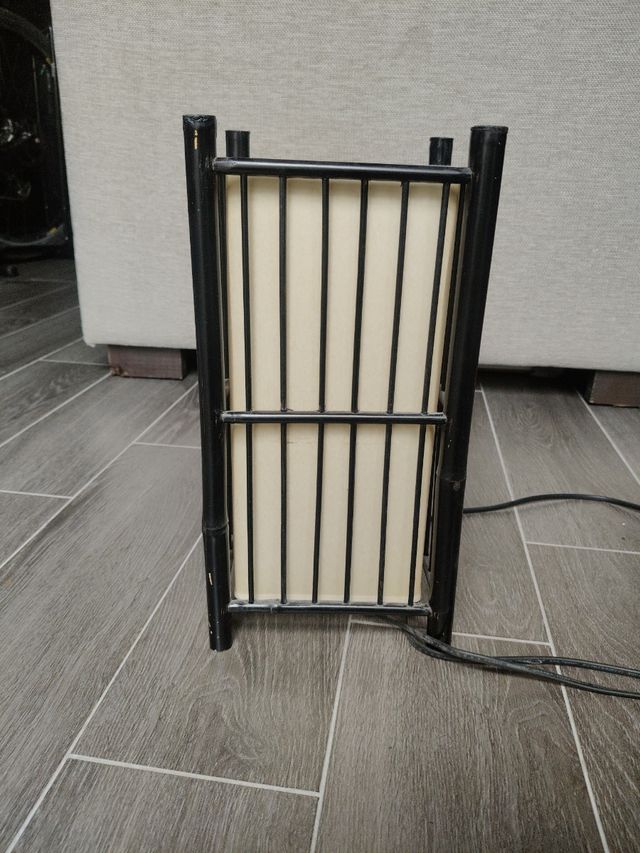 Lámpara mesa bambú negra
