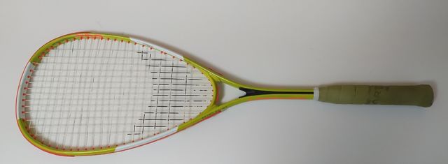 Raqueta Squash Artengo + 2 pelotas + funda