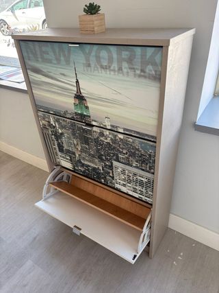 zapatero con estampado