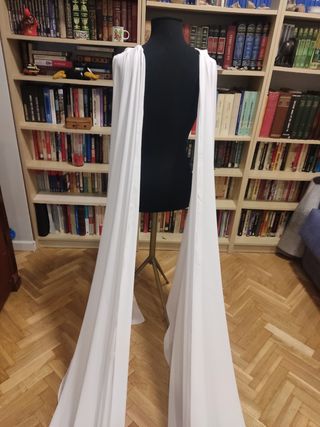 Capa blanco roto. Alas  de novia