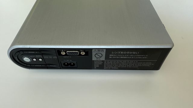 Proyector Sony VPL-CX21