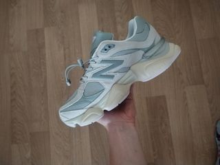 New Balance 9060 - Gris Claro