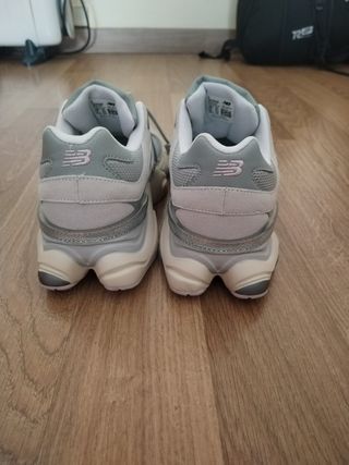 New Balance 9060 - Gris Claro