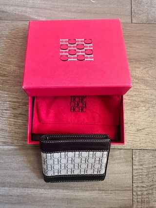 Billetera Carolina Herrera CH - Marrón Beige