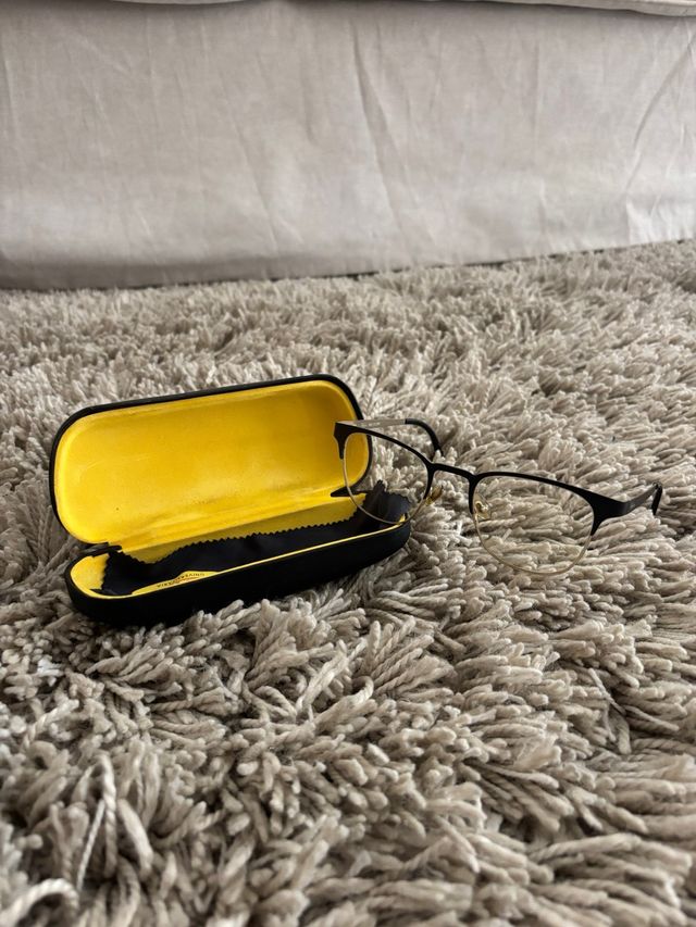 Gafas vista - negras y plateadas