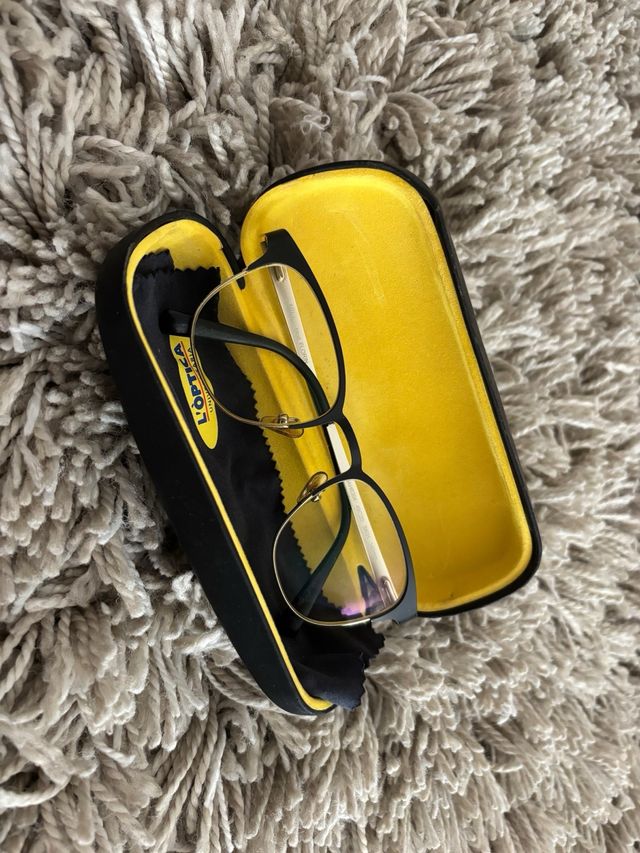 Gafas vista - negras y plateadas