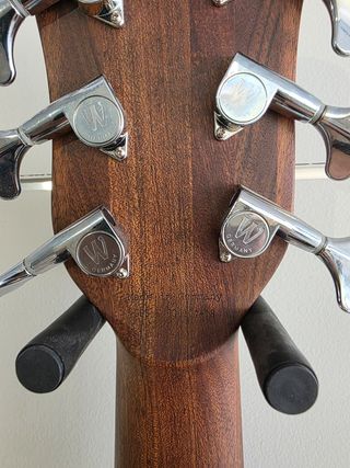 Bajo Warwick Corvette 6 cuerdas