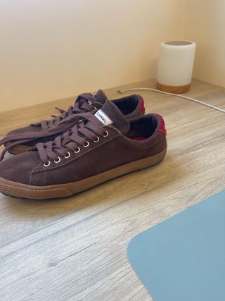 Zapatillas El Ganso Marrón - 40.  Se usaron 1 vez.