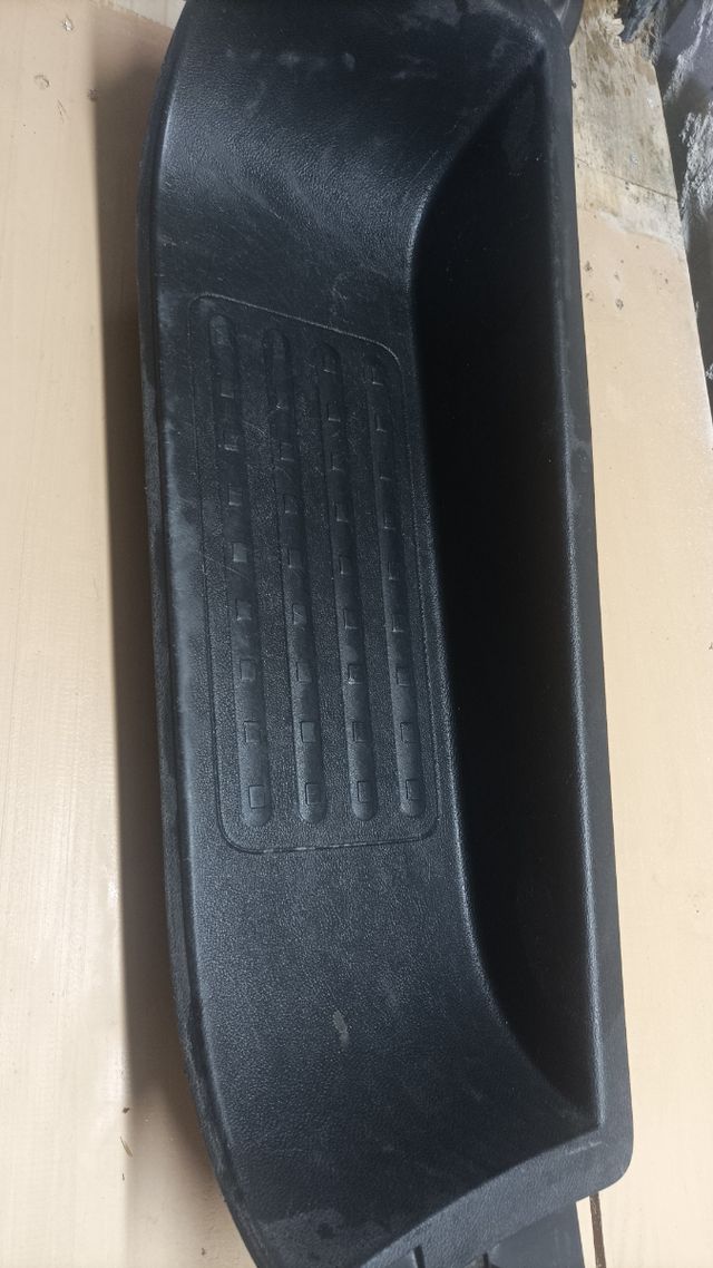 Escalón VW T5 - derecho e izquierdo en buen estado