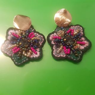Pendientes florales bordados Nuevos estilo zara