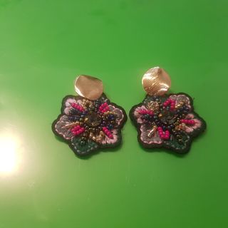 Pendientes florales bordados Nuevos estilo zara