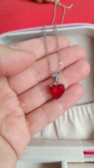 Collar plata colgante  corazón rojo y cadena 