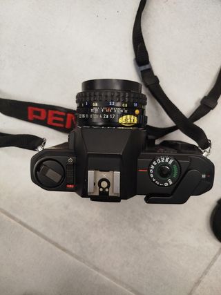 Cámera Pentax P30 negra