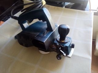 cepillo electrico RYOBI.