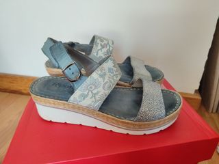 Sandalias cuña Ripos azul multicolor