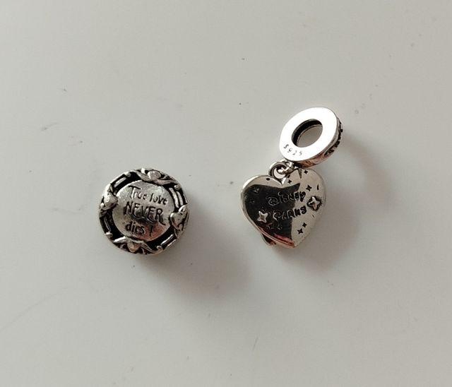 Pack 2 charms Pesadilla antes de Navidad.