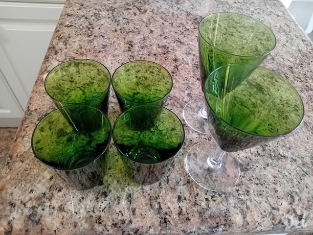Vasos y copas vintage verdes (6 piezas)