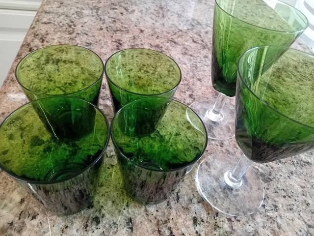 Vasos y copas vintage verdes (6 piezas)
