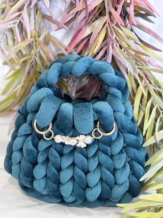 Borsa a mano in velluto teal