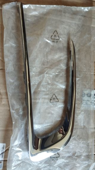 Cromado Antiniebla Peugeot 2008!! Original!! Nuevo