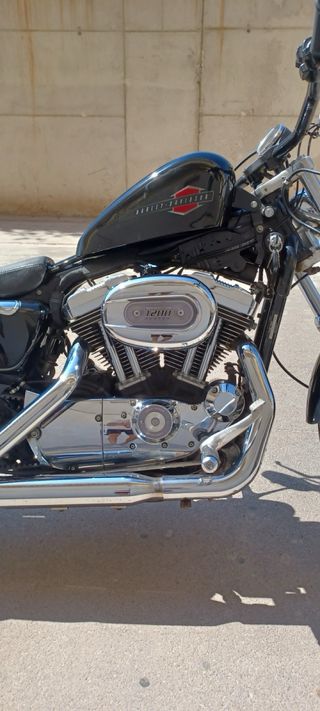 Harley Davidson XL 1200 Custom