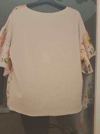 Blusa Zara estampada flores