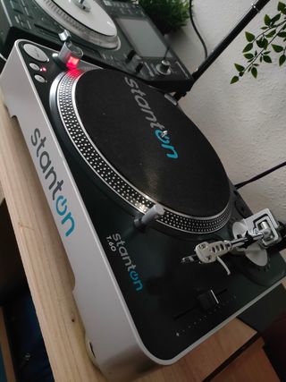 2x Tocadiscos Stanton T.60 + agujas Ortofon