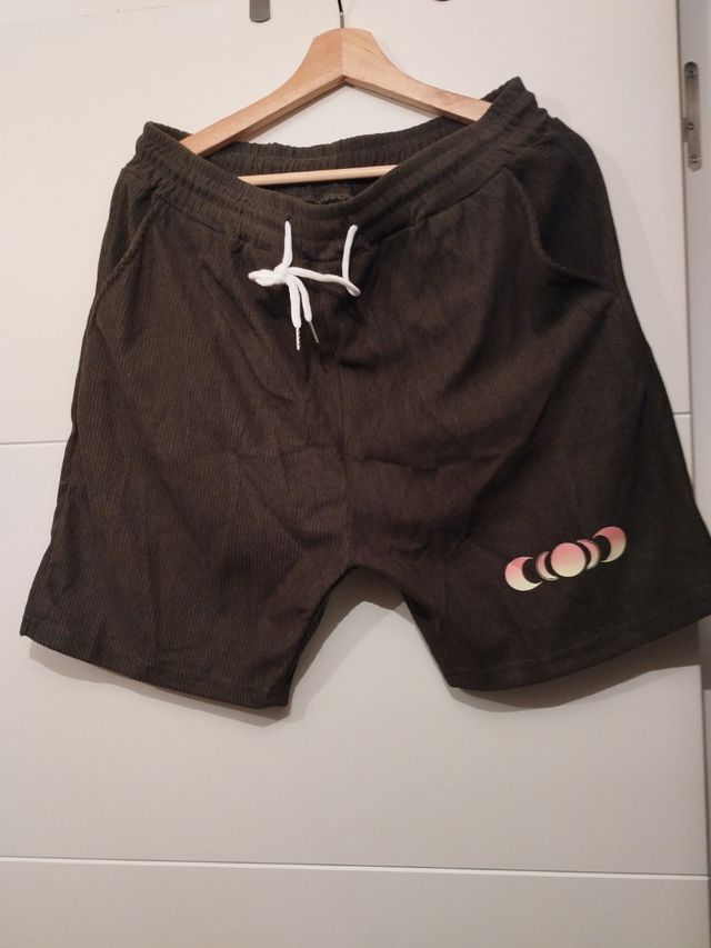 Shorts deportivos - Verde oliva