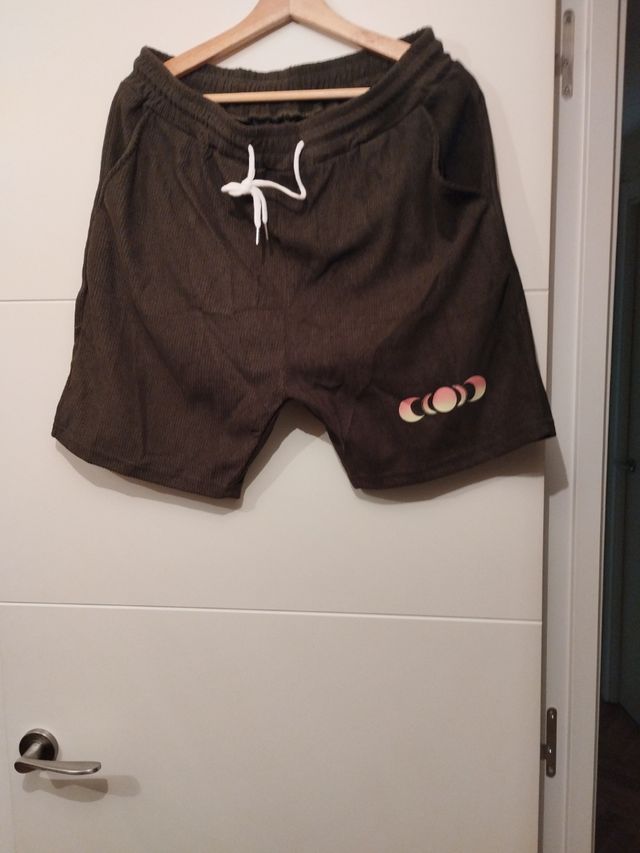 Shorts deportivos - Verde oliva