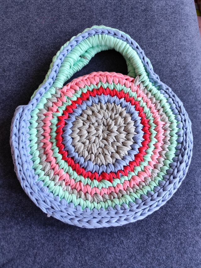 Bolsos trapillo multicolor hechas a mano