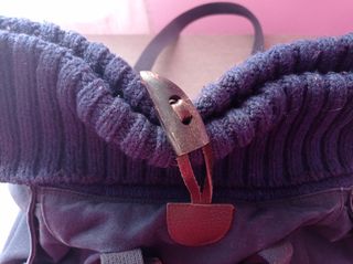 Bolso Burberry azul marino.